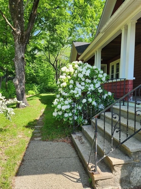 Photo of 72 W Main St