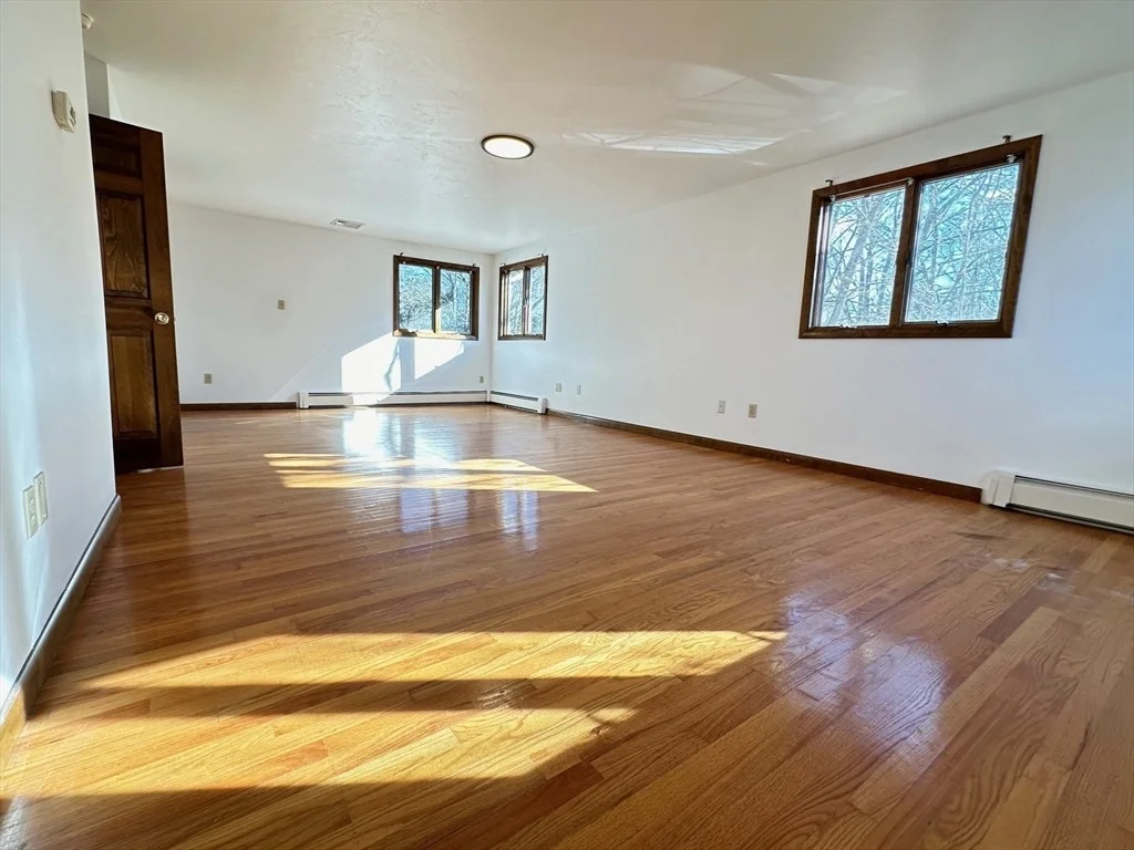 Photo of 24 Hemlock Dr
