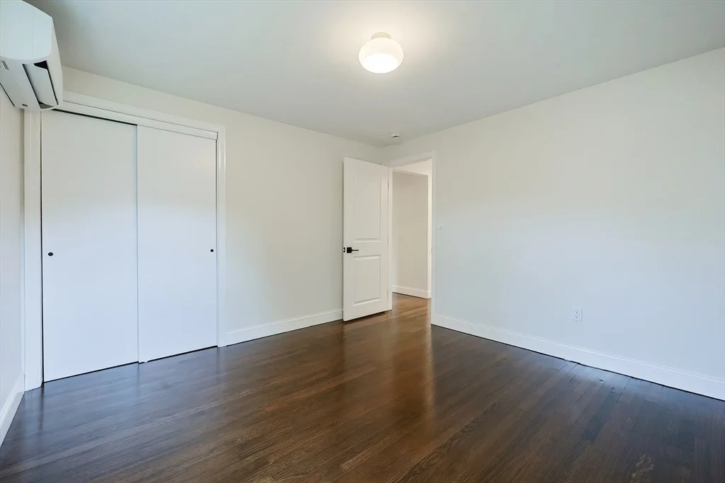 Photo of 8 Ridge Dr