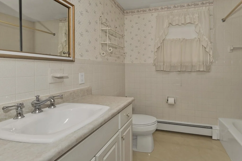 Photo of 309 Island Pond Rd