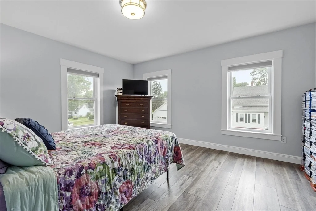 Photo of 180 Spring St