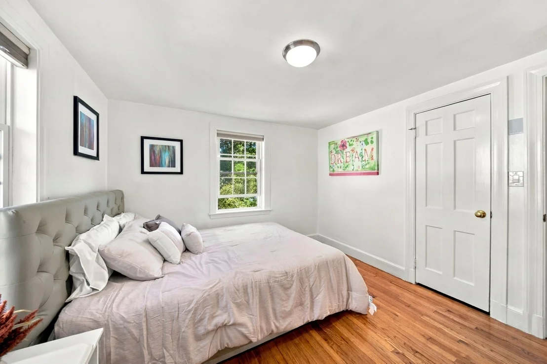 Photo of 147 Elmlawn Rd