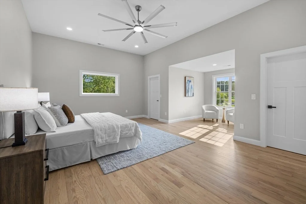 Photo of 10 Falcon Drive