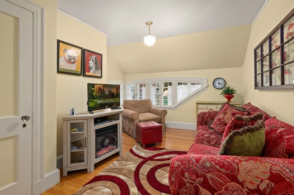 Photo of 90 Prospect St