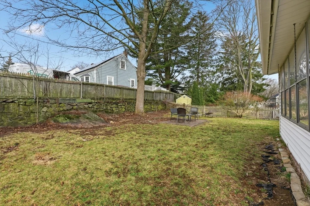 Photo of 9 Pinewood Ave