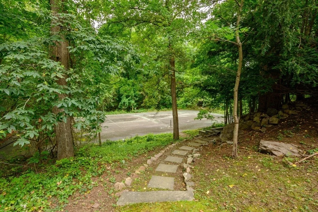Photo of 3 Evergreen Ln
