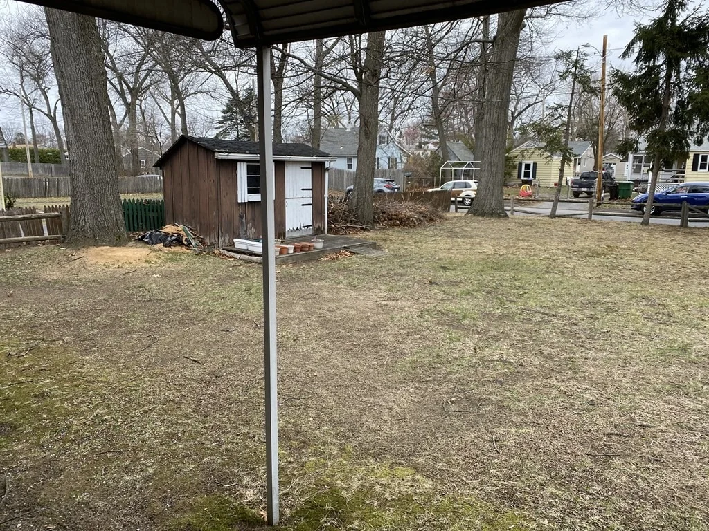 Photo of 1150 Granby Rd