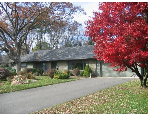 Photo of 80 Laurel Ln