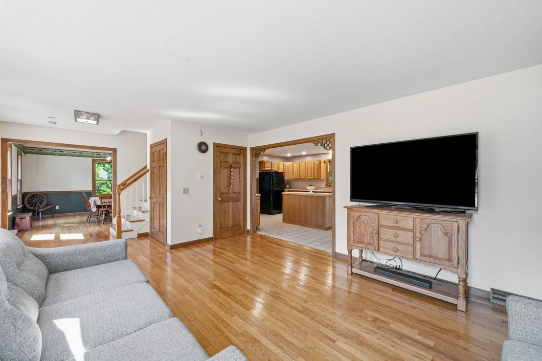 Photo of 22 Grassy Meadow Rd