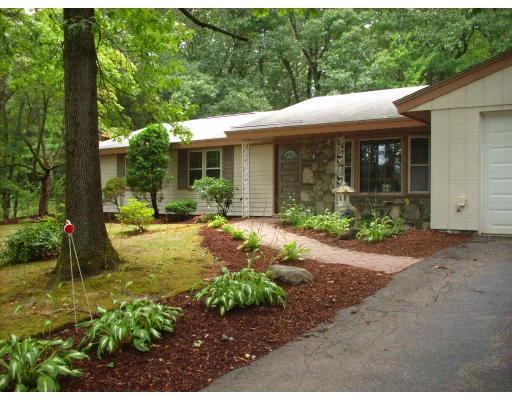 Photo of 19 Hickory Lane