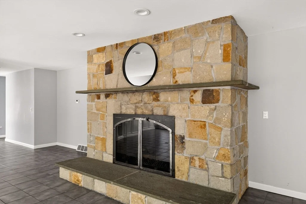 Photo of 84 White Birch Way