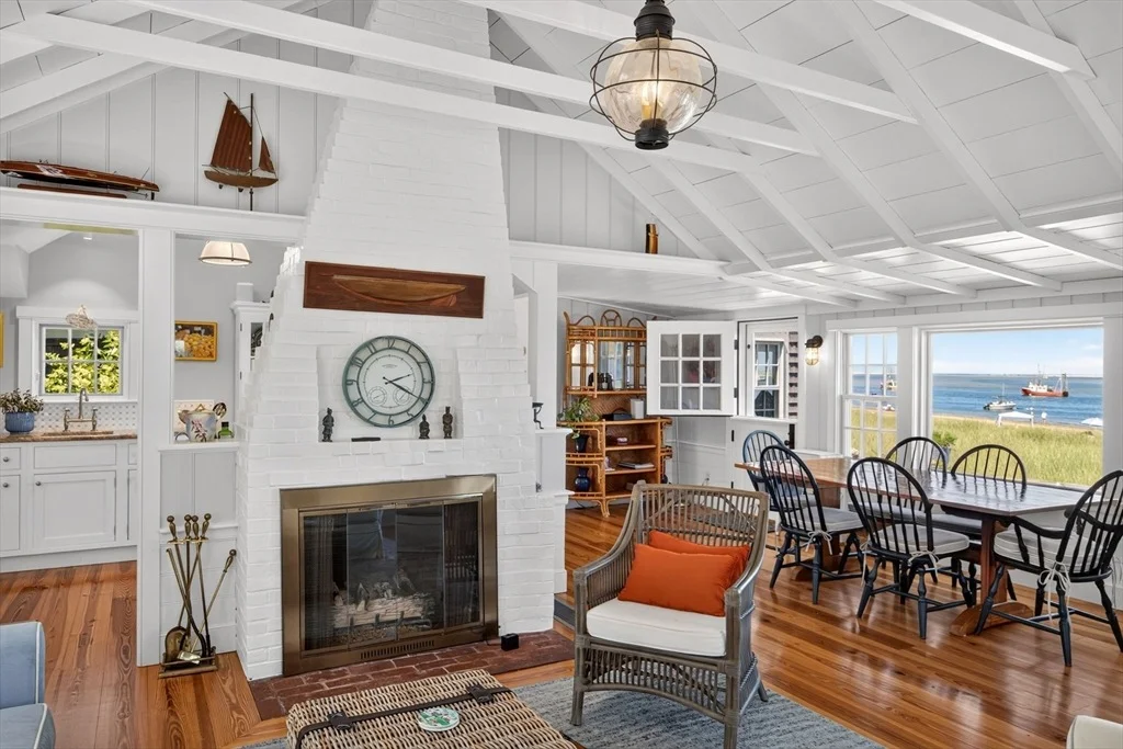Photo of 166 Shore Road