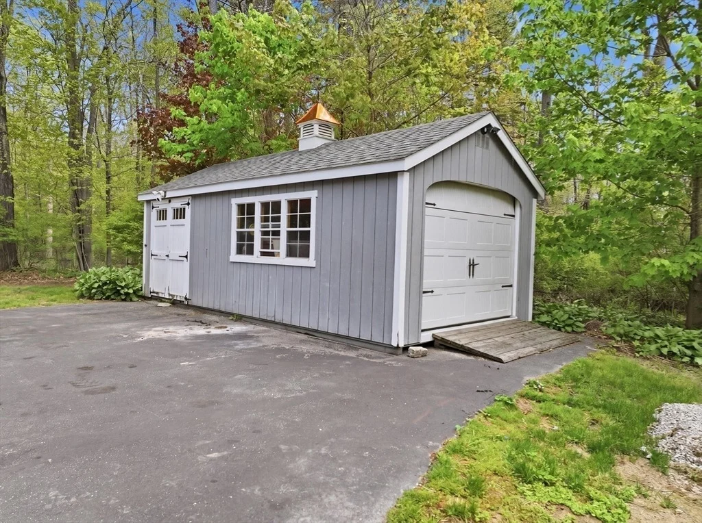 Photo of 8 Hillside Rd