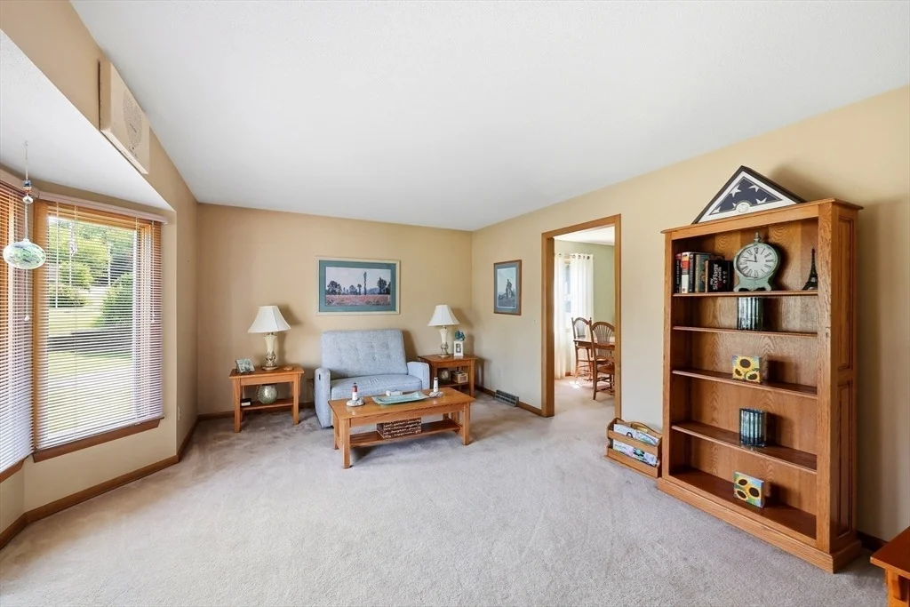 Photo of 16 Lessard