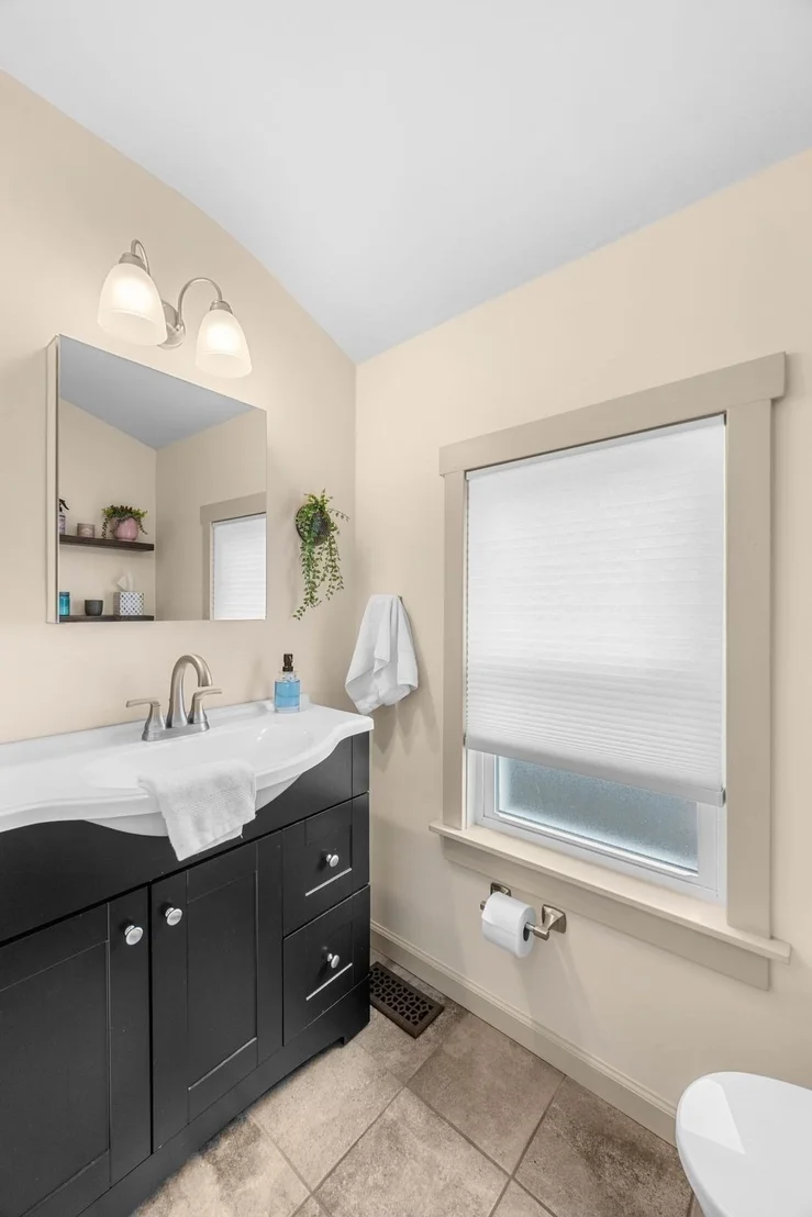 Photo of 32 Crescent Ave
