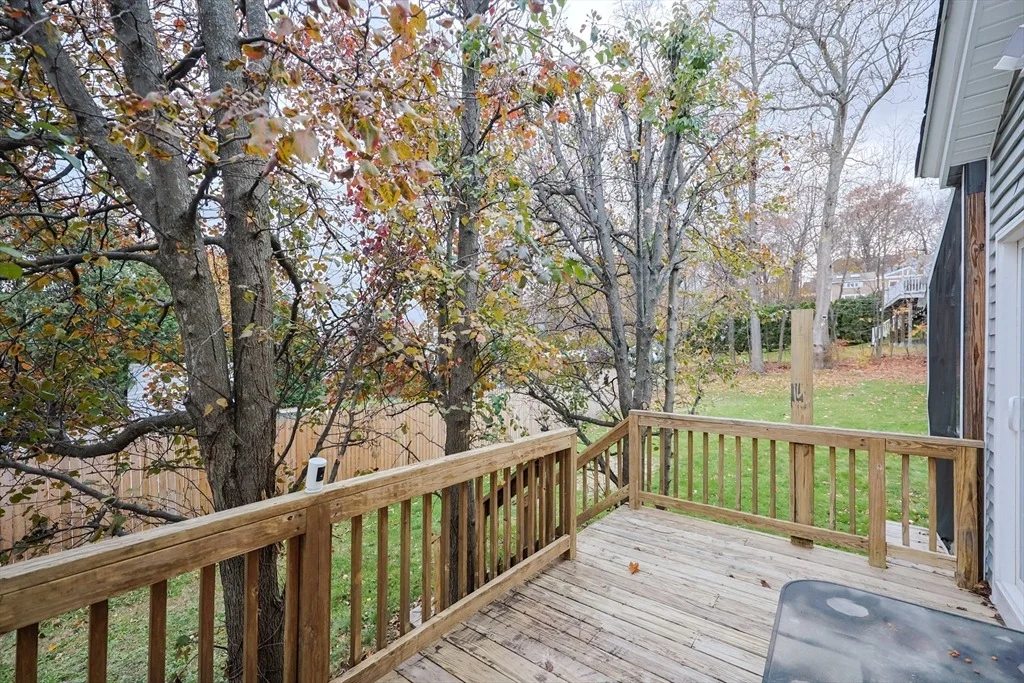 Photo of 11 Hockanum Way