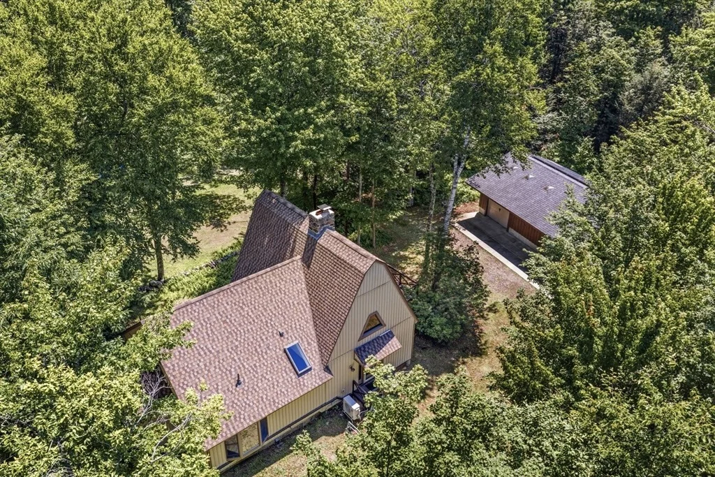 Photo of 345 Harvey Rd