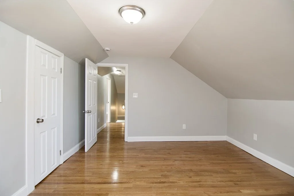 Photo of 63 Bay St