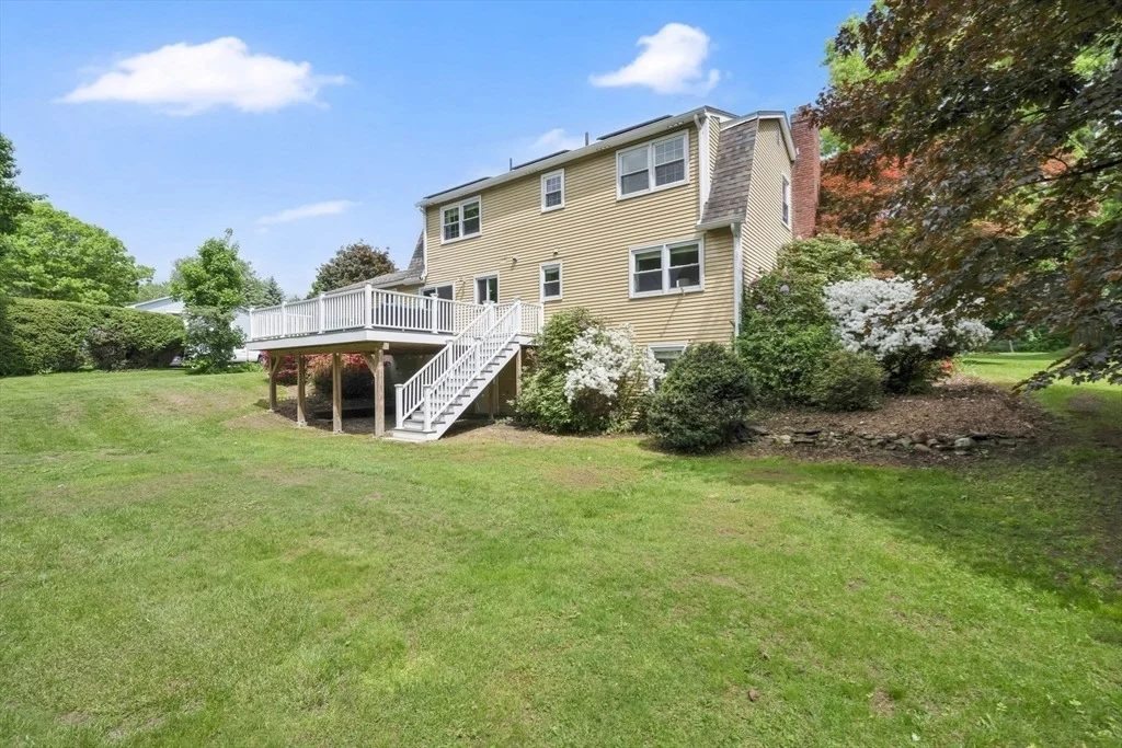 Photo of 51 Lantern Ln