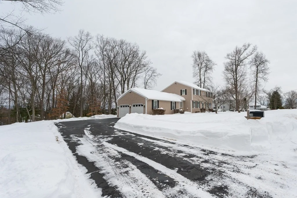 Photo of 28 Bridle Path Rd
