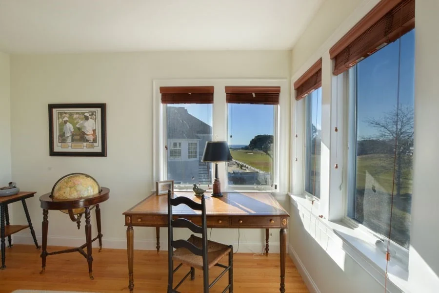 Photo of 125 Shore Dr W