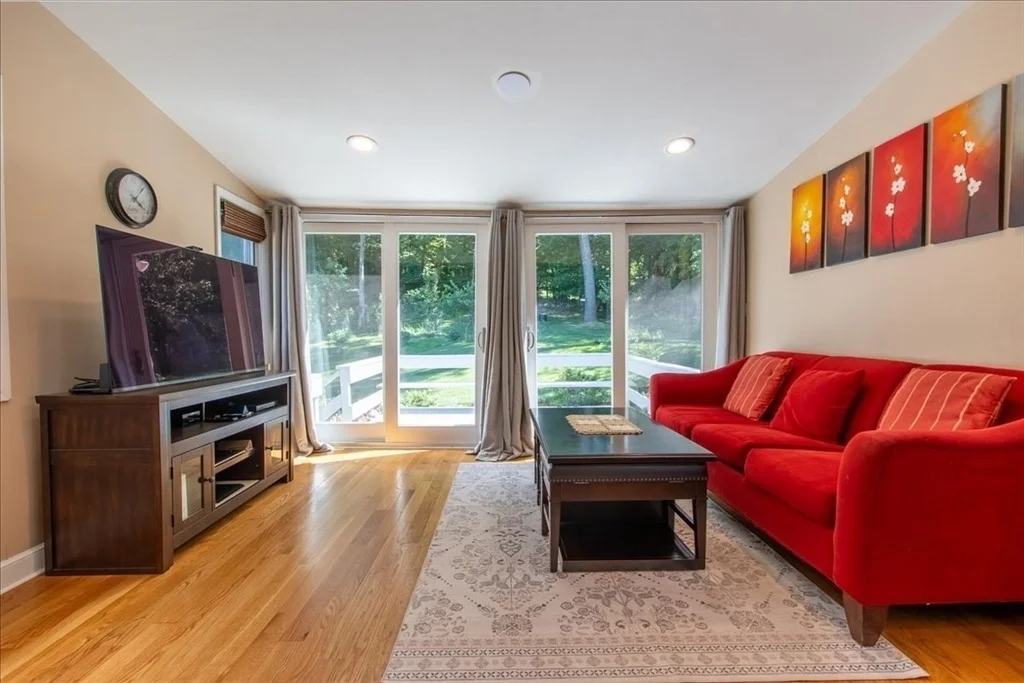 Photo of 37 Lantern Ln.