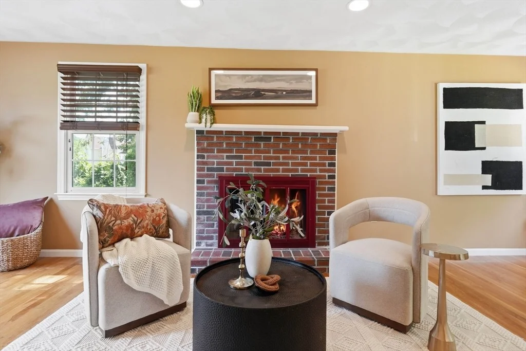Photo of 267 Beacon