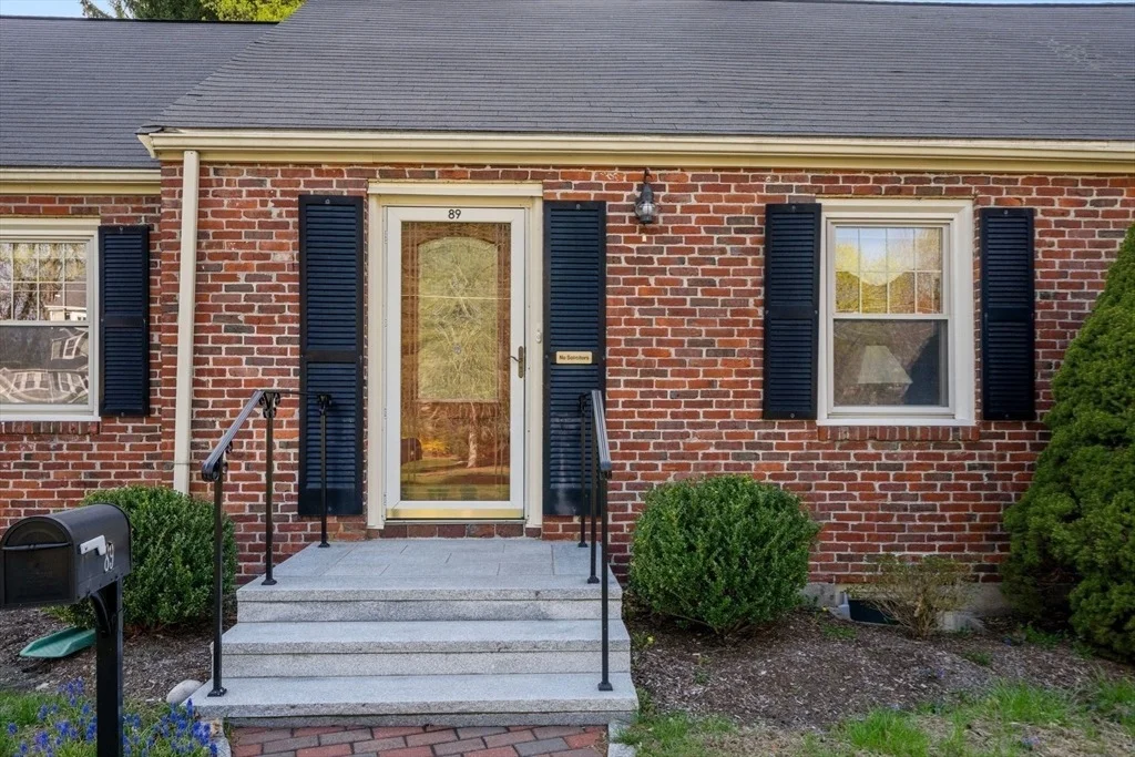 Photo of 89 Lewis Ave