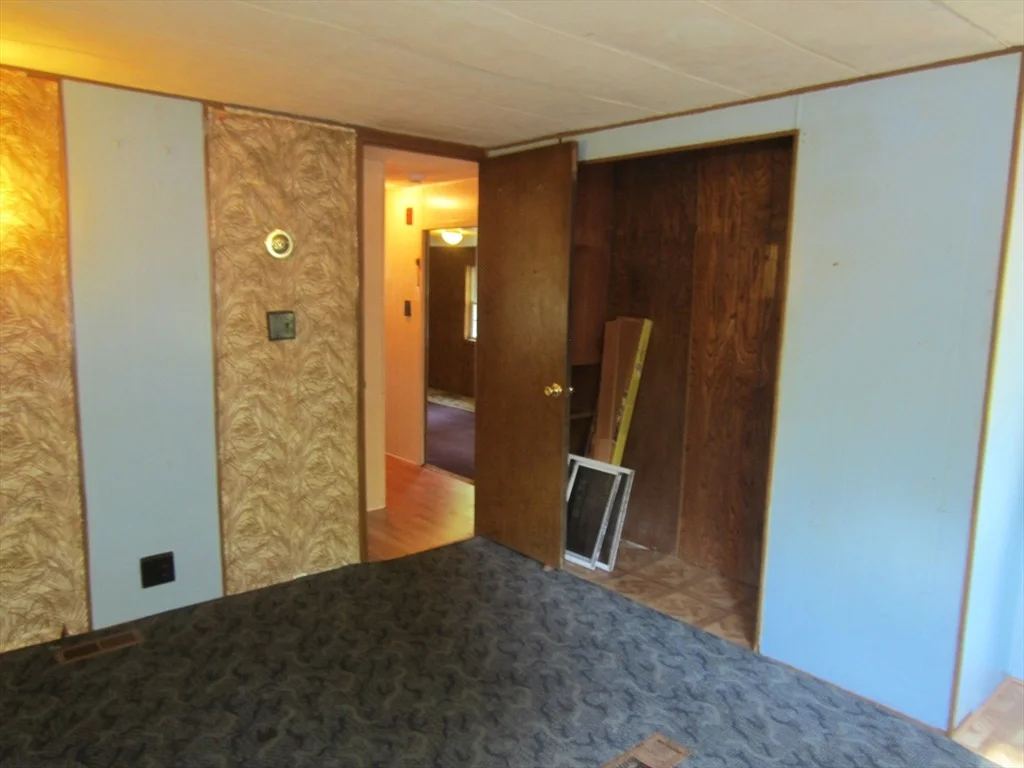 Photo of 8 Kristen Ln