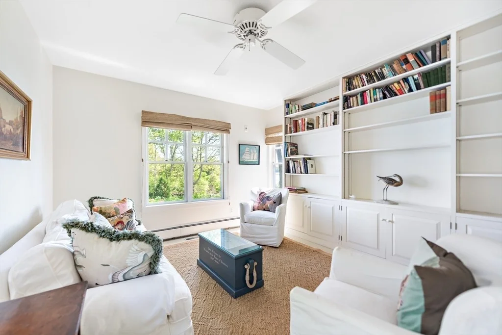 Photo of 246 River Road
