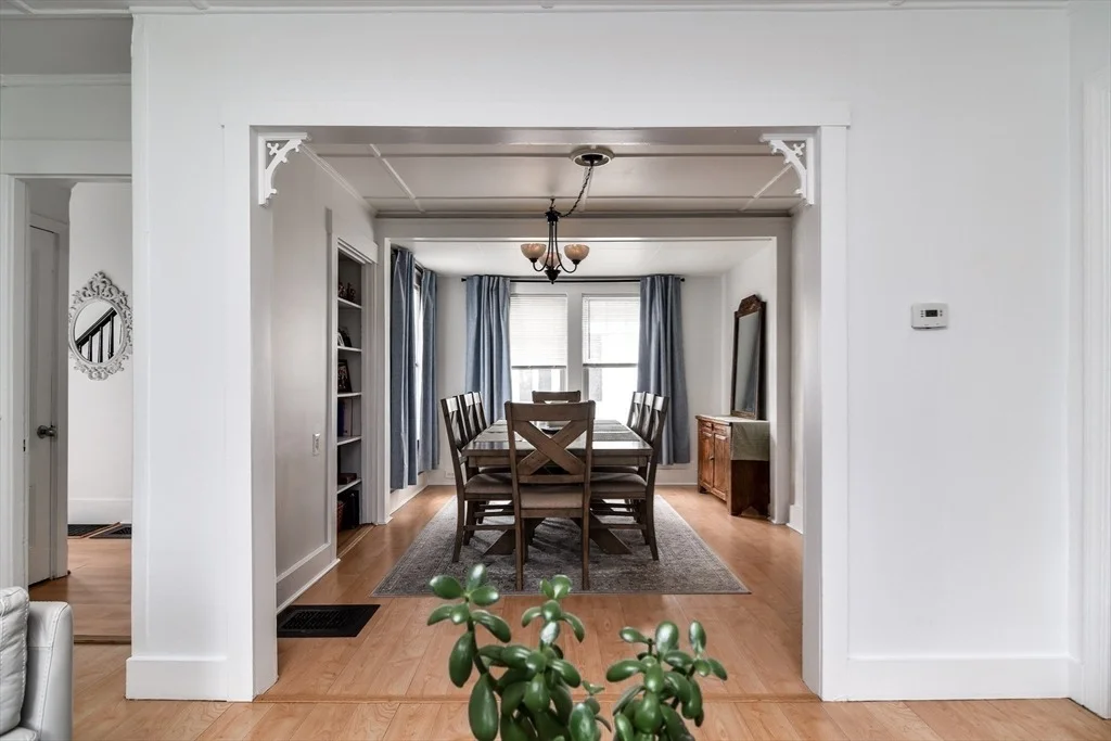 Photo of 10 Forest Ave