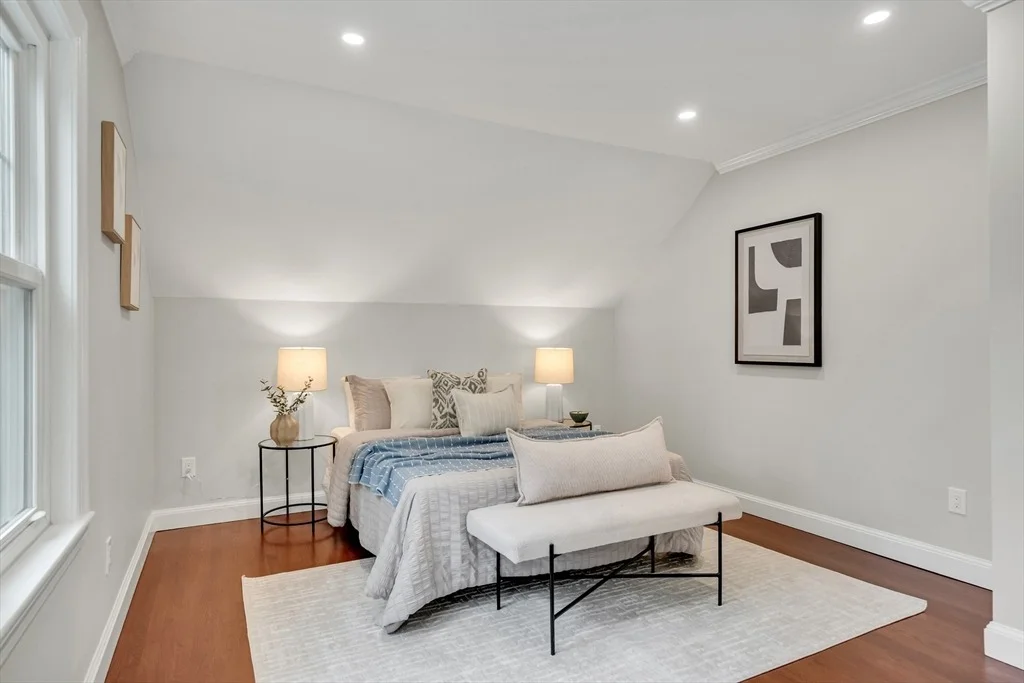 Photo of 20 Riverview St