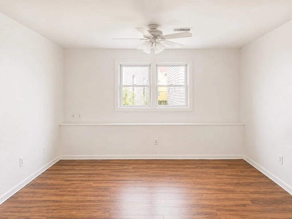 Photo of Unit 3 at 526 Third St