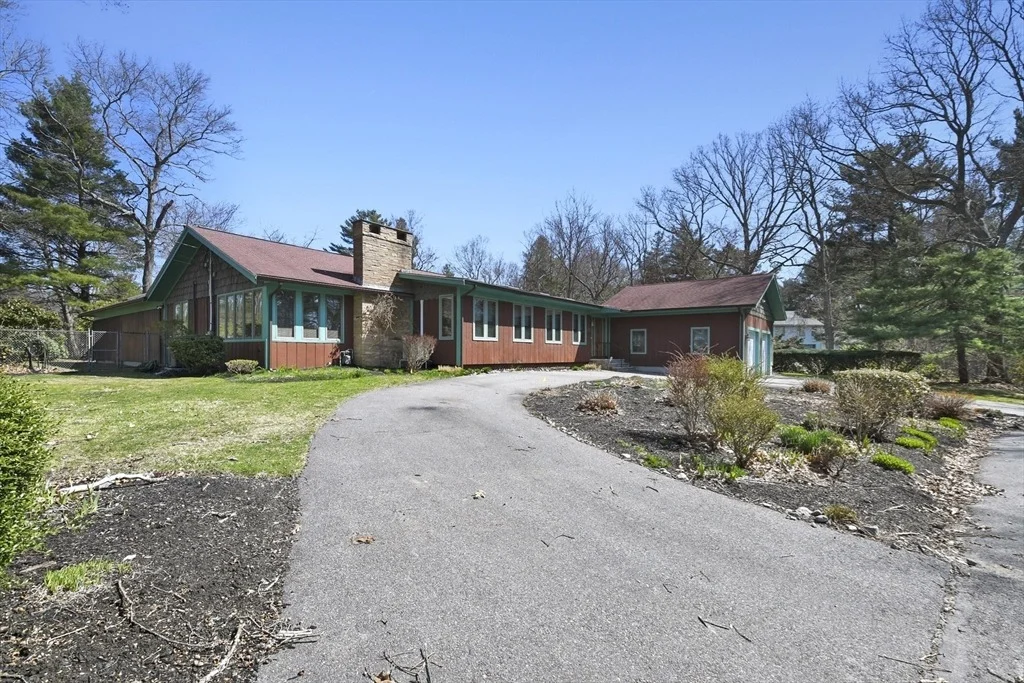 Photo of 210 Plain Dr