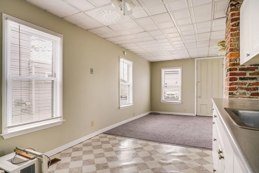 Photo of 115 Cable Ave