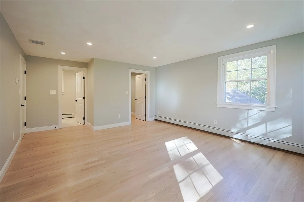 Photo of 4 Deerfield Road