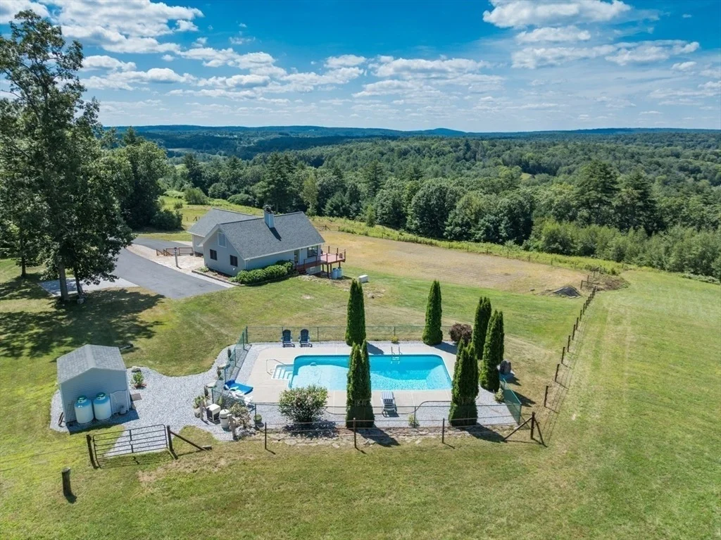 Photo of 16 Cider Mill Rd