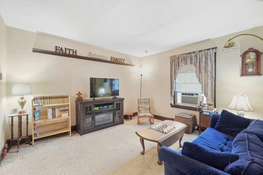 Photo of 55 Clover St