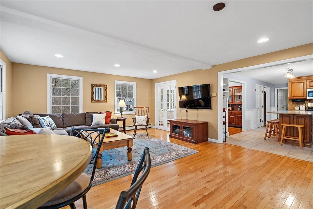 Photo of 108 Harvard Rd