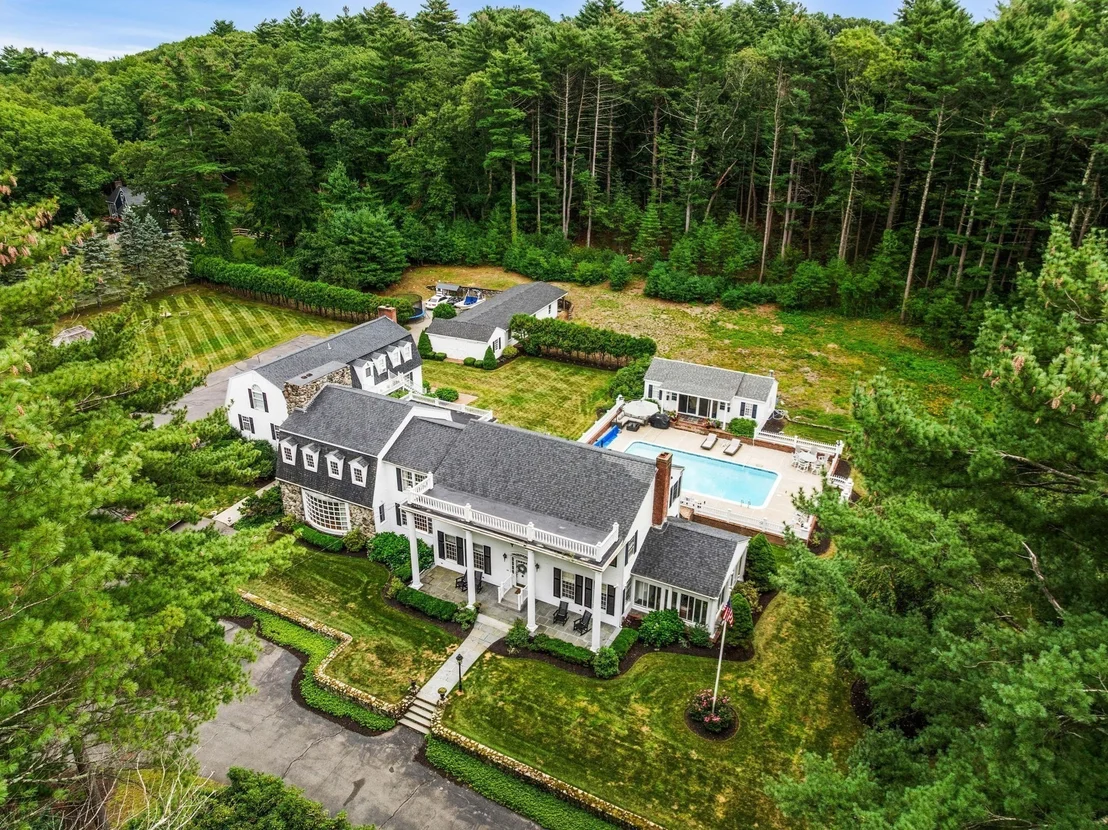 Photo of 28 Pineswamp Rd