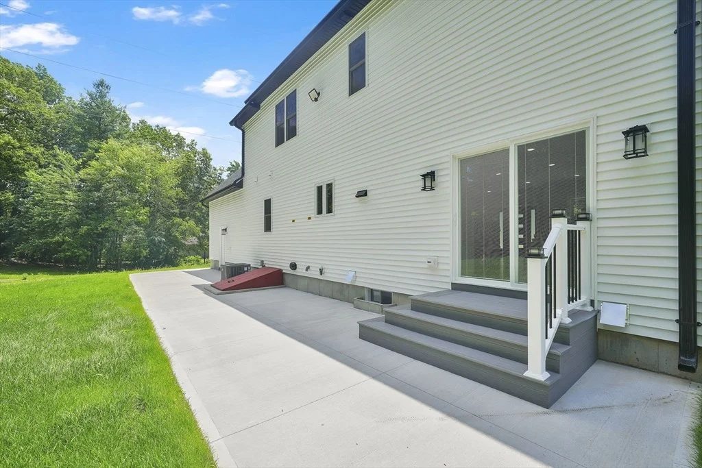 Photo of 139 Middle Rd