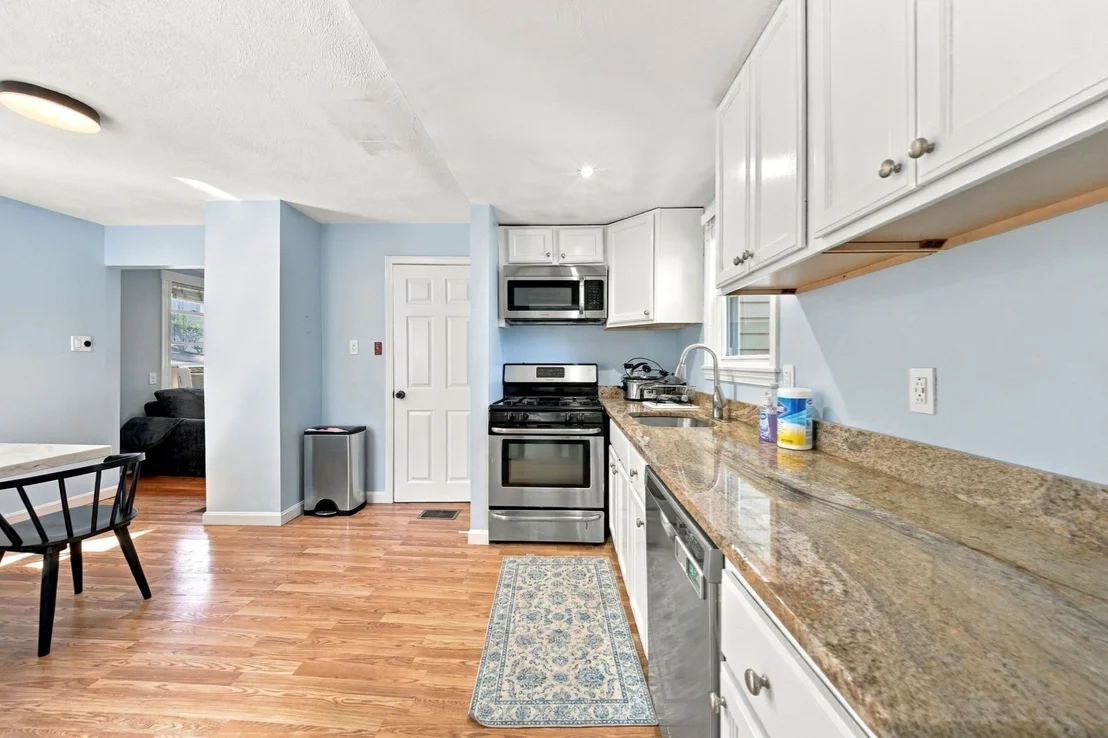 Photo of 6 Clifton Ave