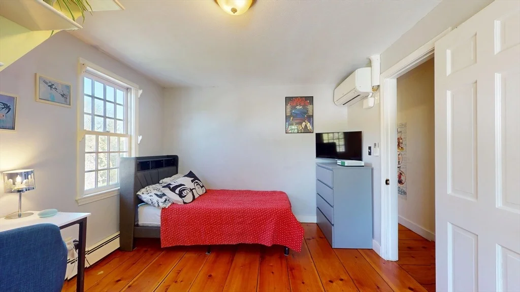 Photo of 110 Cross St
