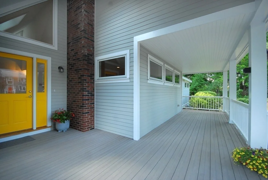 Photo of 297 Laws Brook Rd