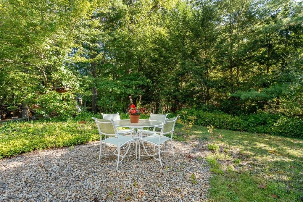 Photo of 14 Tanbark Rd