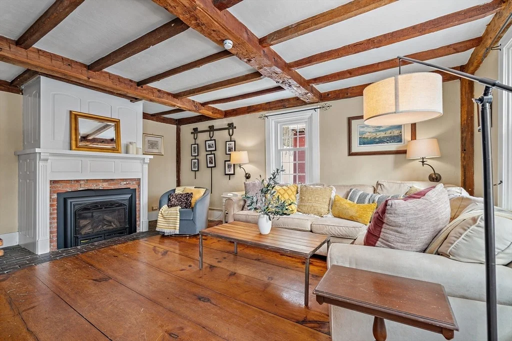 Photo of 280 W Acton Road