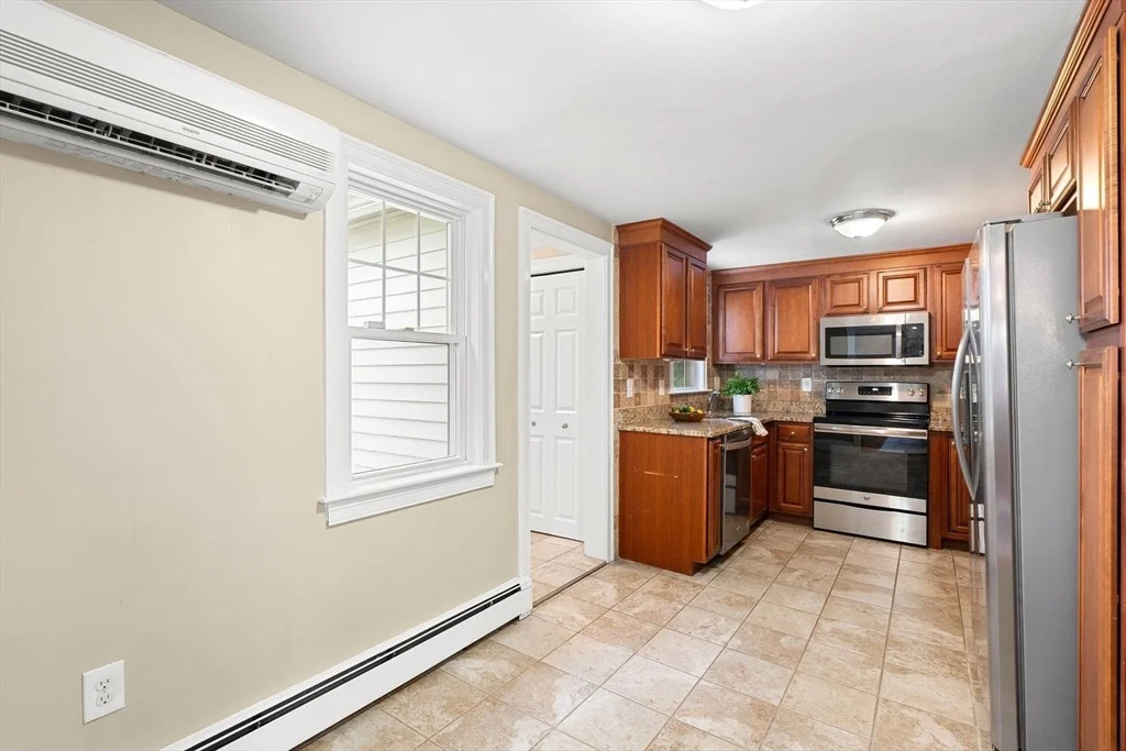 Photo of 19 Cunningham Cir