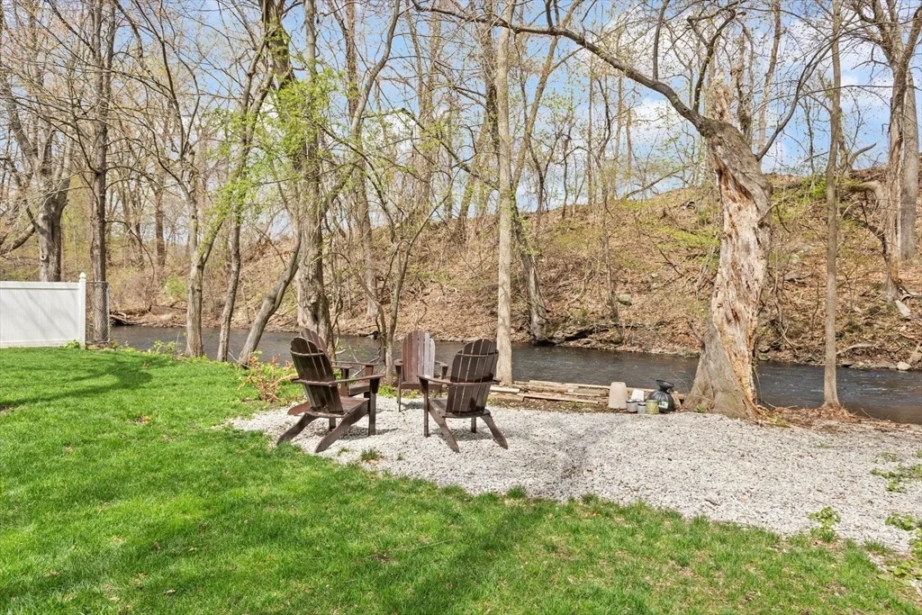 Photo of 18 Meena Dr