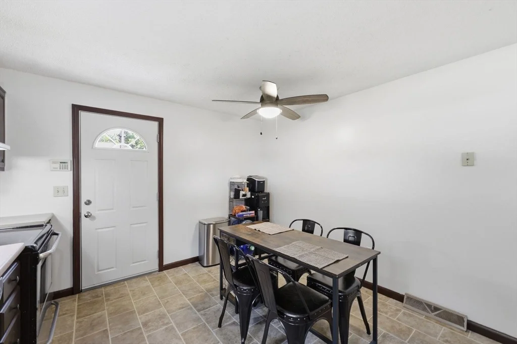 Photo of 164 Arnold Ave