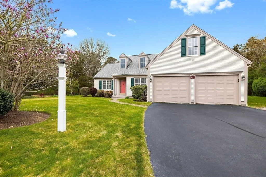 Photo of 15 Links Ln